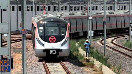 Delhi Metro Tightens Rules: No Reels, No Loud Music on Board