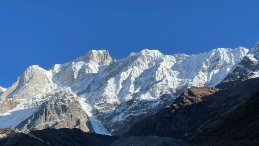 Travel That Heals You Quietly: The Mountain Magic You Didn’t Know You Needed