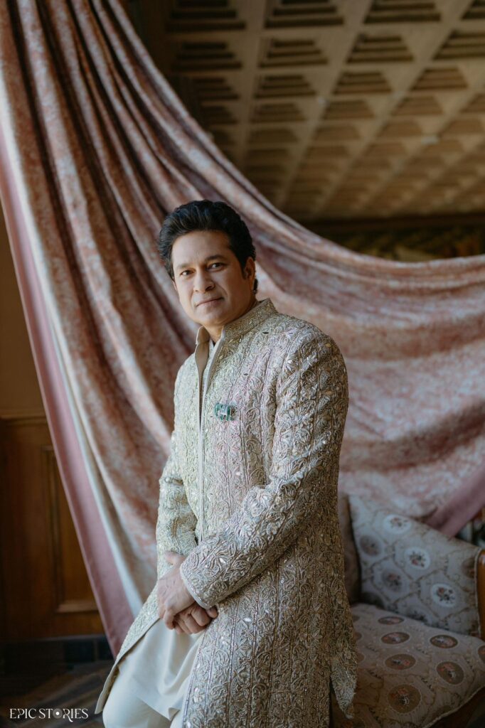 Sachin Tendulkar in Manish Malhotra brooch/ jewellery