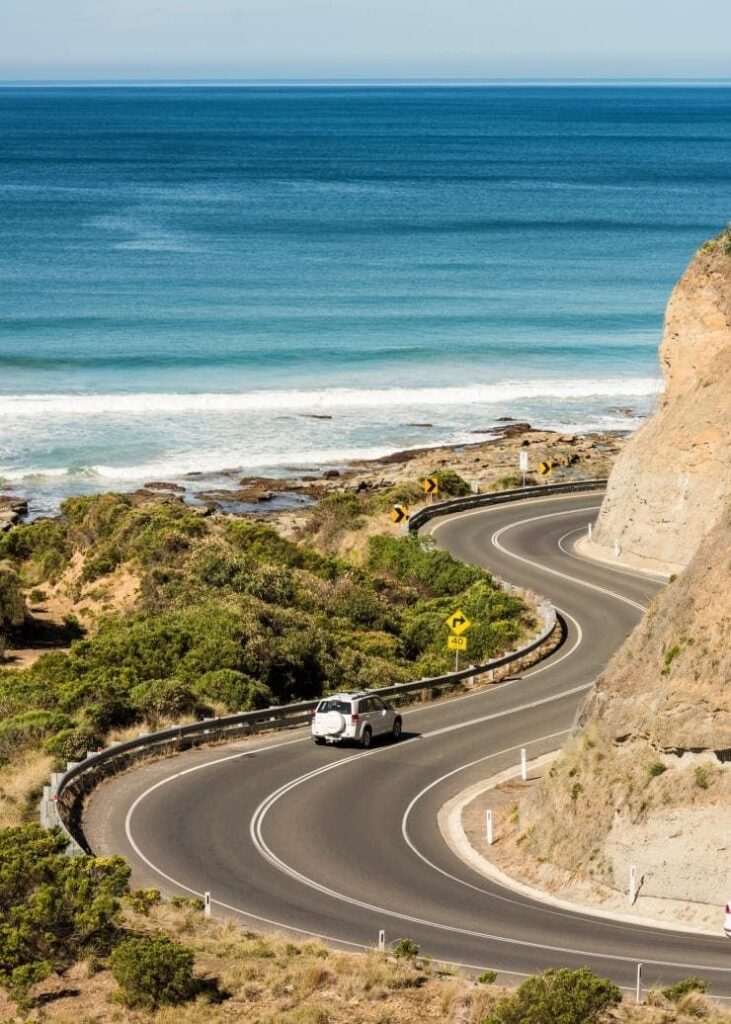 places to visit in melbourne, great ocean road 
