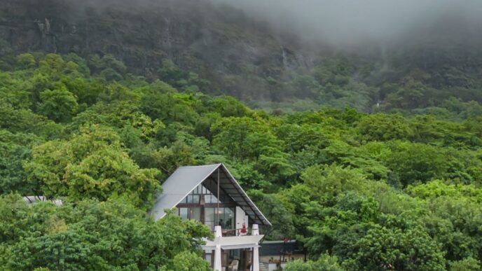 India's Most Beautiful Monsoon Staycations You Need on Your Travel List