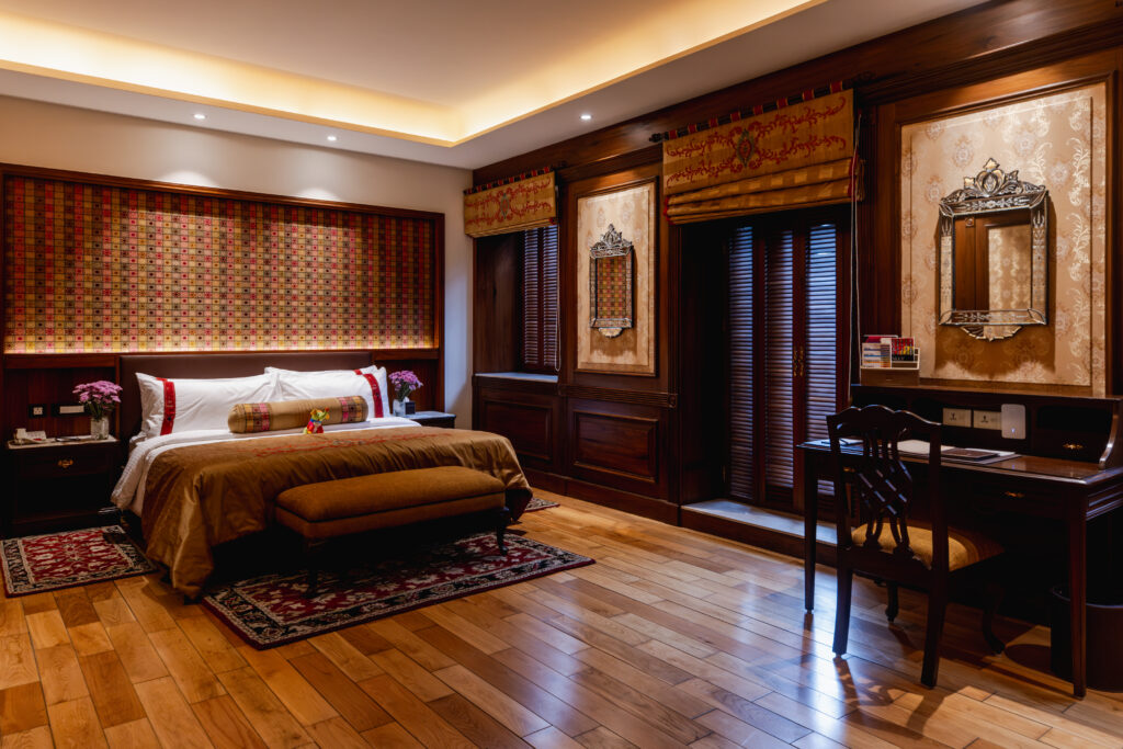 The LaLiT Great Eastern Kolkata staycation and review exeperince , heritage hotel and oldest hotel of India