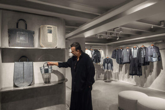 Amit Aggarwal Opens New Flagship Store in Kala Ghoda, Mumbai